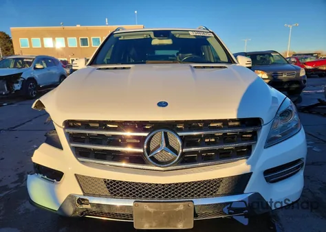 2015 Mercedes-Benz Ml 350 4Matic z USA, uszkodzony, nr VIN 4JGDA5HB5FA507881